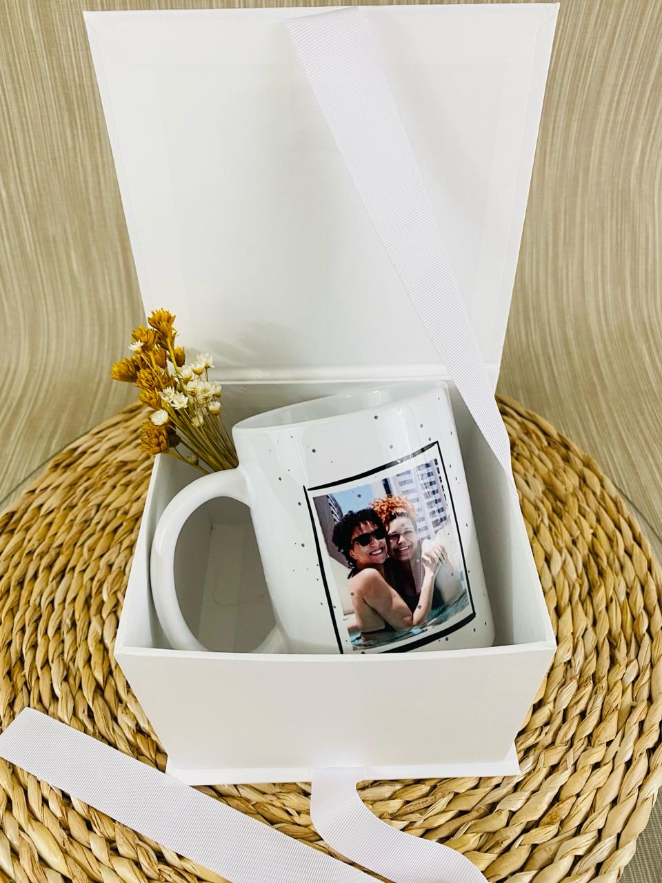 Caneca personalizada com foto, entregue em caixa presente caprichada — caju.bsb, Guará DF